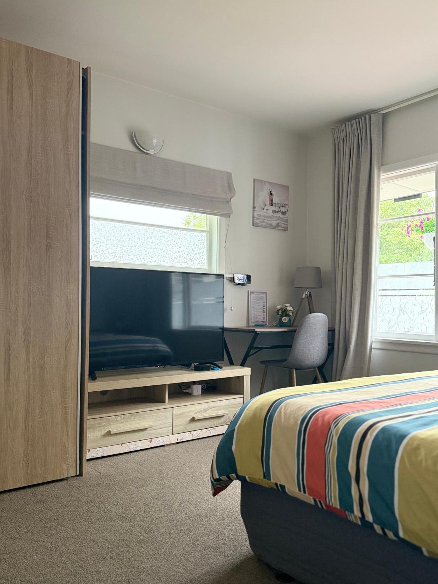 Cozy And Sunny Room Near City To Seapath Christchurch Esterno foto